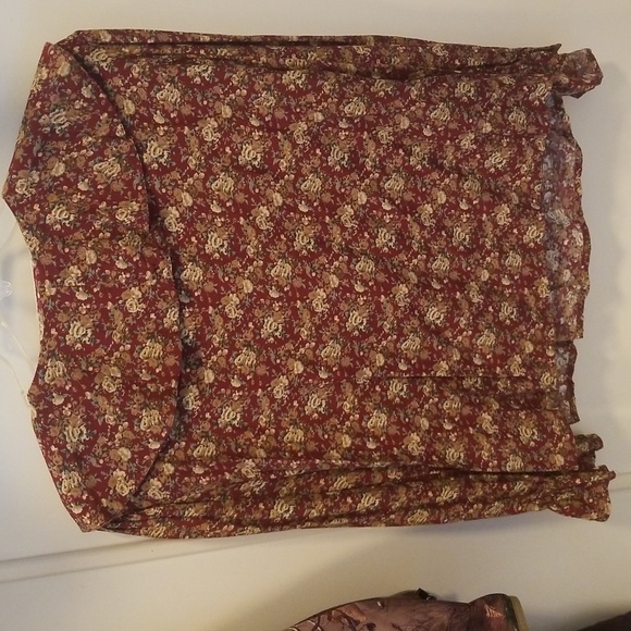 Express Floral Ruffle Blouse - Picture 7 of 8